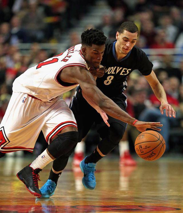 尤其是在主 尤其是在主