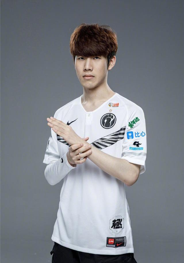 詹姆斯为何 詹姆斯为何