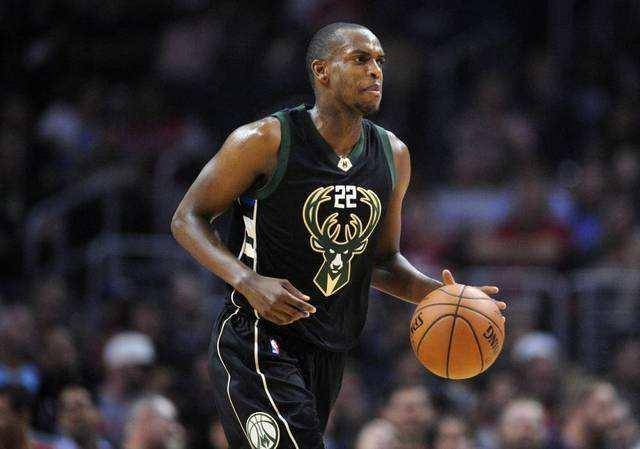 拉塞尔肩并 拉塞尔肩并