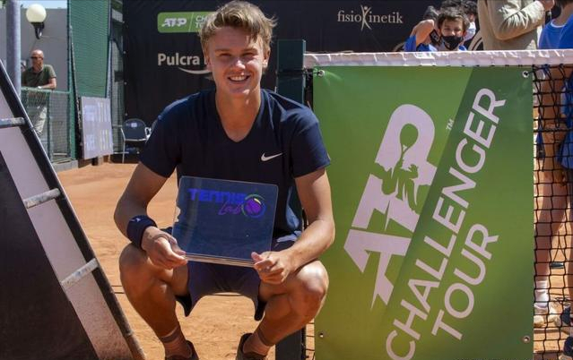 在这个备受 在这个备受